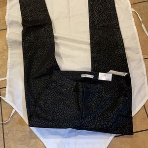 Nine West skinny 8 long black leopard printed wet look shiny straight legs jeans